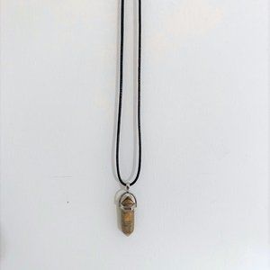 CRYSTAL POINT CHARKA PENDANT HEALING NEGLACE